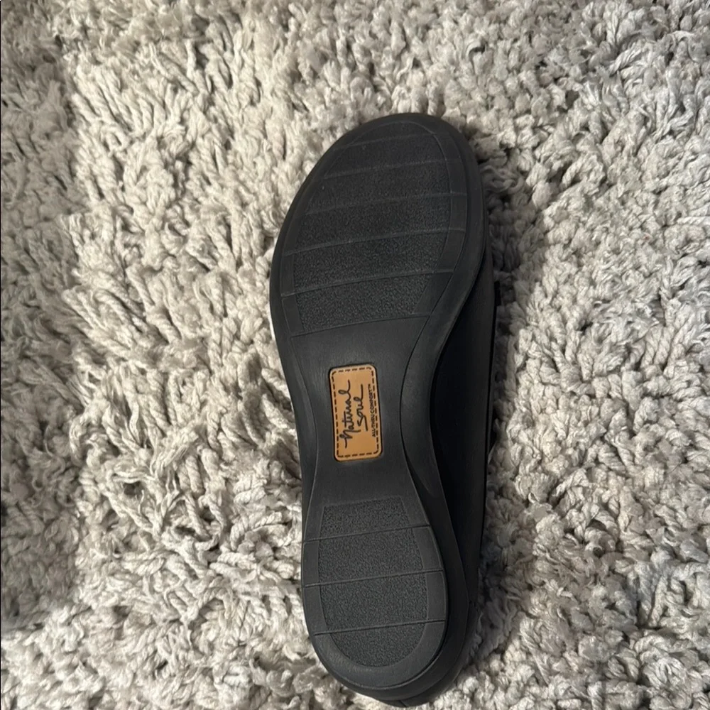Natural Soul Black Loafers - Picture 4 of 4